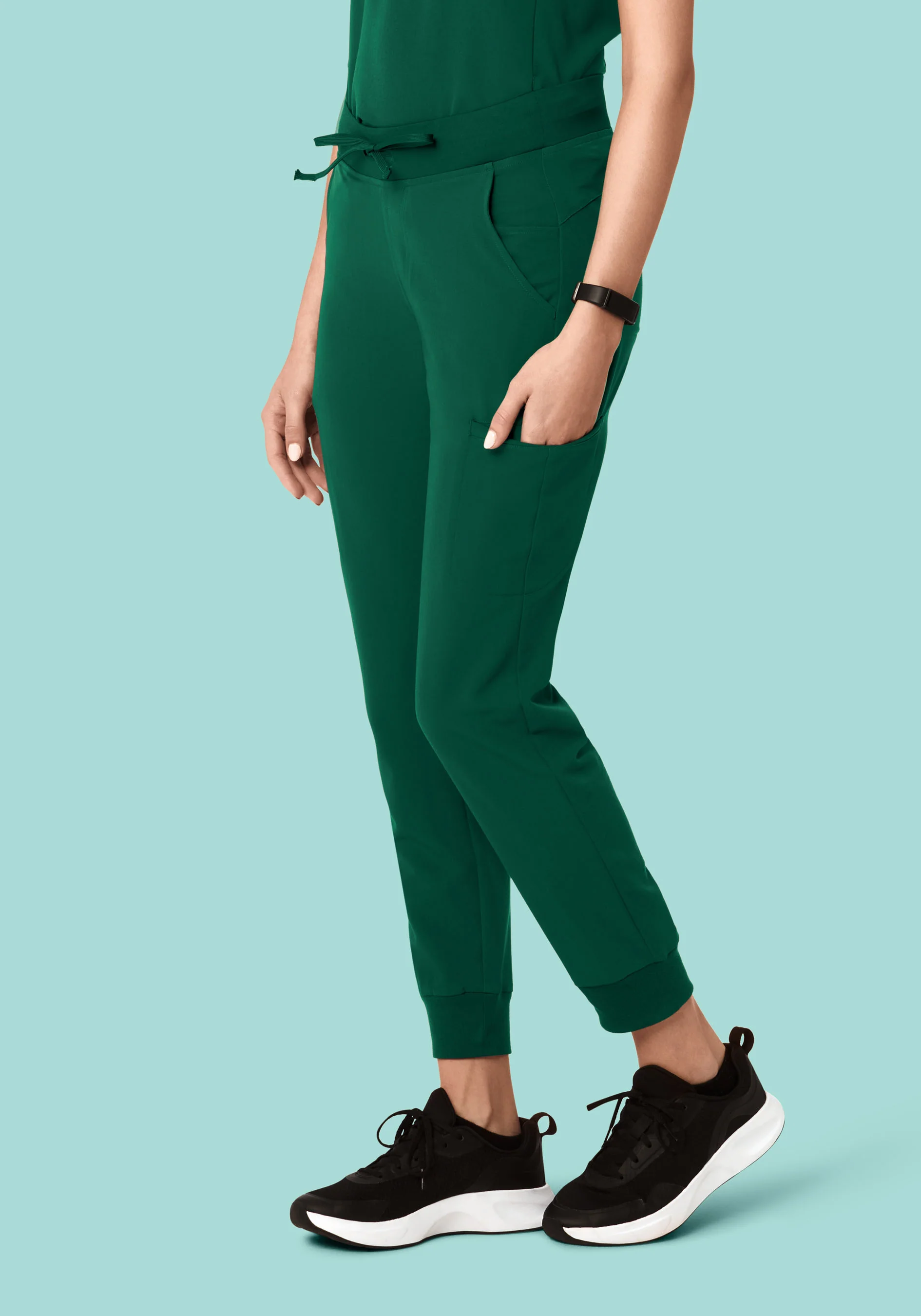 11 Pocket Joggers Hunter Green